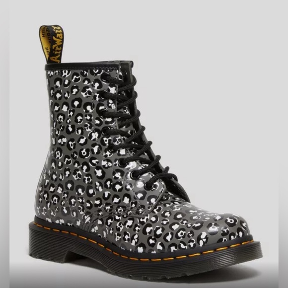 Dr. Martens 1460 Smooth Leather Boot GREY LEOPARD US 7 Women  6 Men (Unisex)